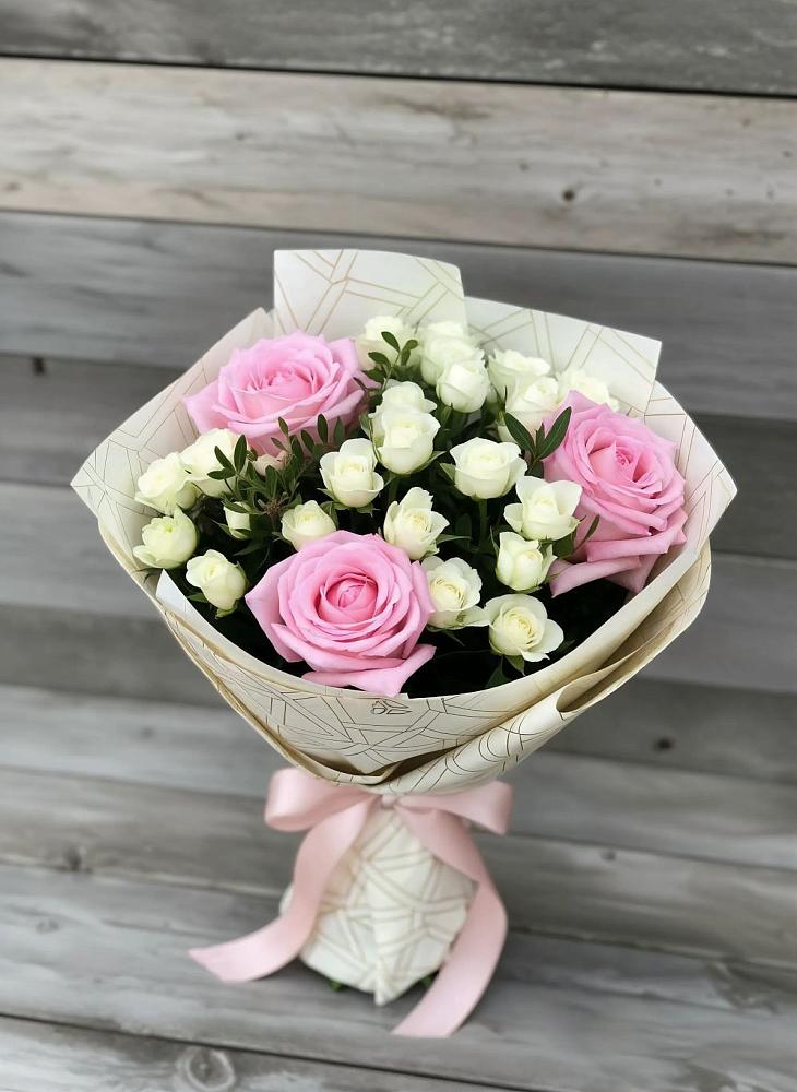 Букет цветов из: Розы в Зеленый