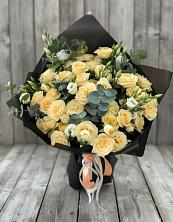 Букет цветов из:  Розы и Лизиантусы в Зеленый