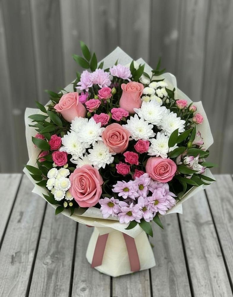 Букет цветов из: Альстромерии, Гвоздики, Розы и Хризантемы в Зеленый