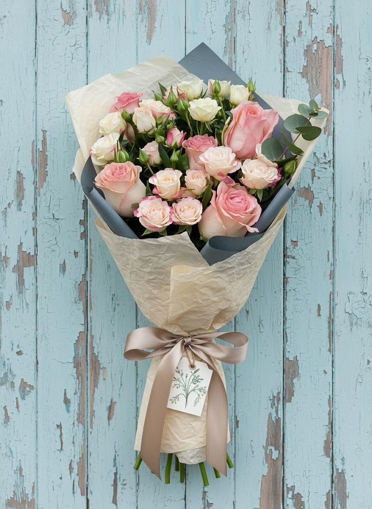 Букет цветов из: Розы в Зеленый