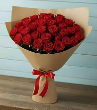 Букет Красные розы Милано в Зеленый