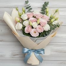 Букет цветов из:  Лизиантусы в Зеленый