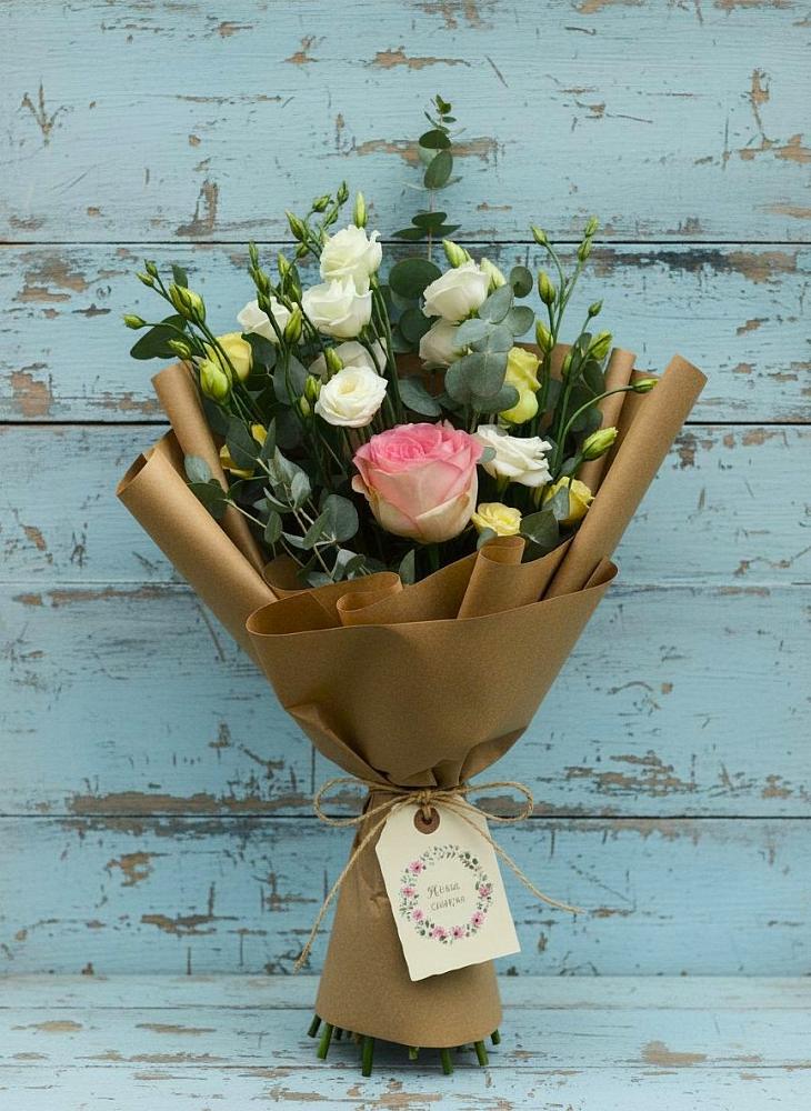 Букет цветов из: Розы и Лизиантусы в Зеленый