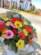 Букет цветов из:  Герберы #REPLACE_PRED# Зеленый