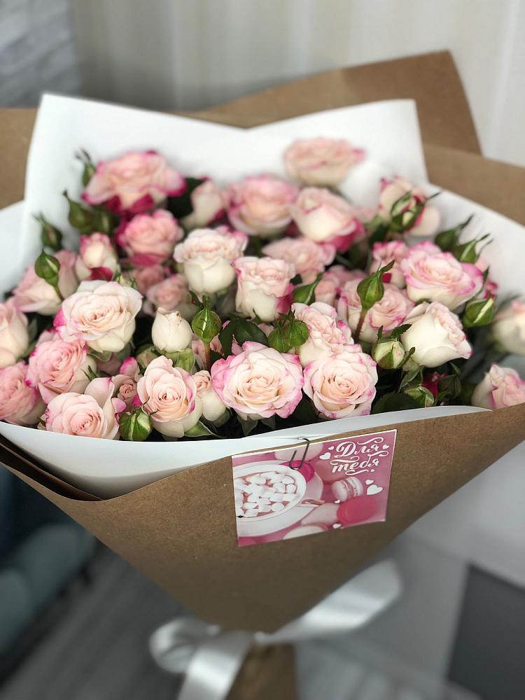 Букет цветов из: Розы в Зеленый