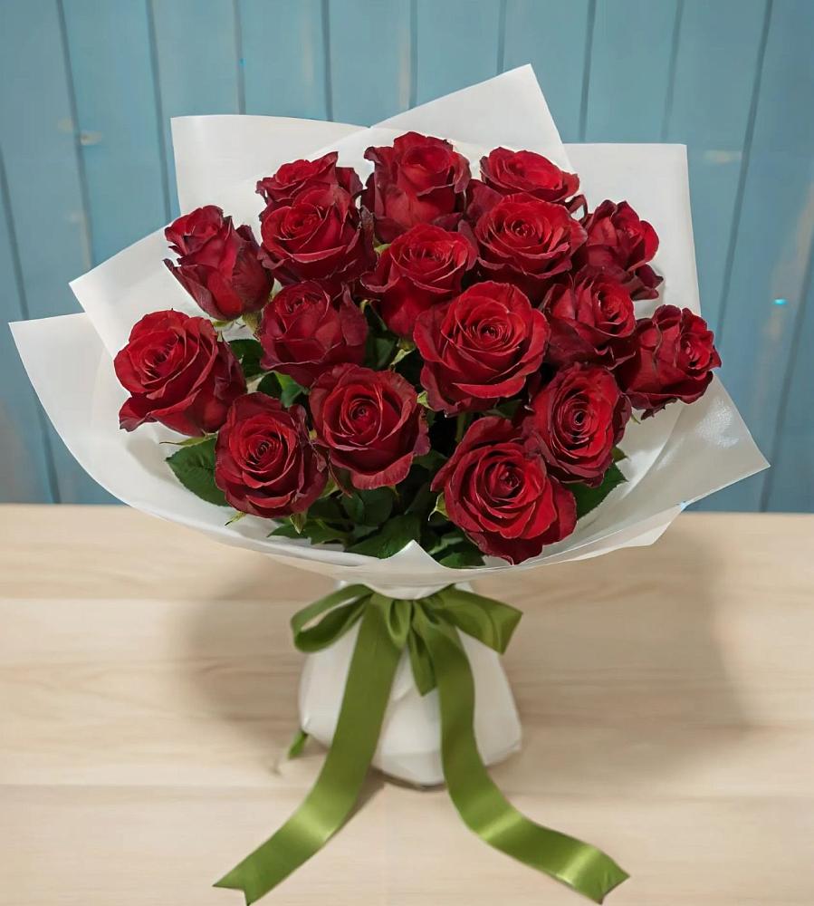 Букет Красные розы в Зеленый