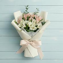 Букет цветов из:  Альстромерии в Зеленый