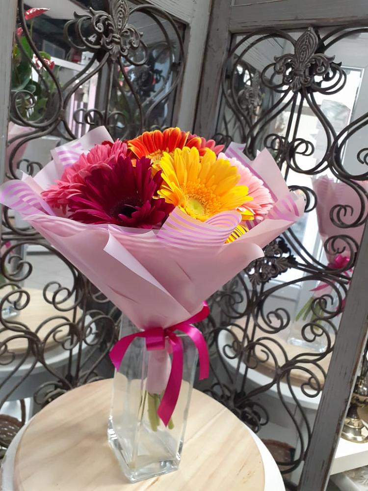 Букет цветов из: Герберы в Зеленый