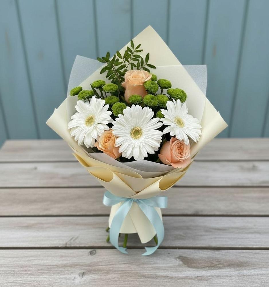 Букет цветов из: Герберы, Розы и Хризантемы в Зеленый