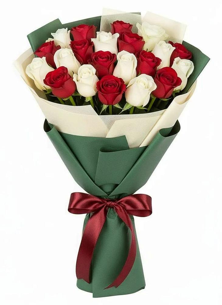 Букет Микс из красных и белых роз в Зеленый