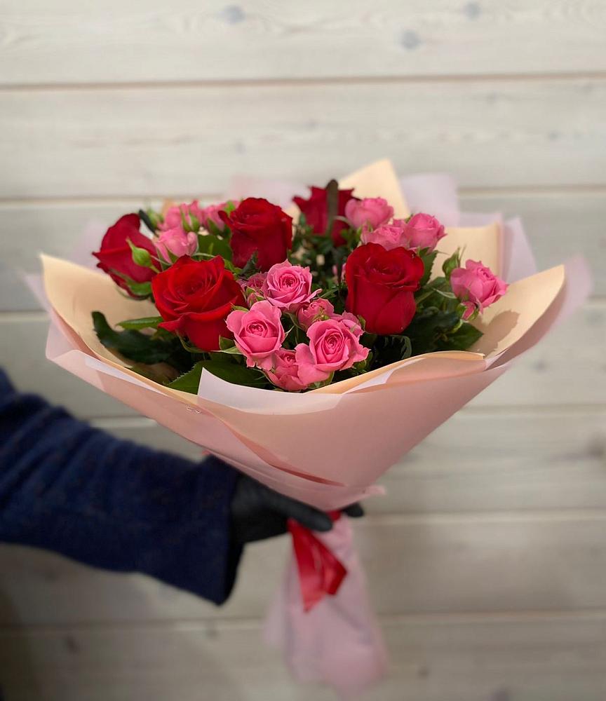 Букет цветов из: Розы в Зеленый