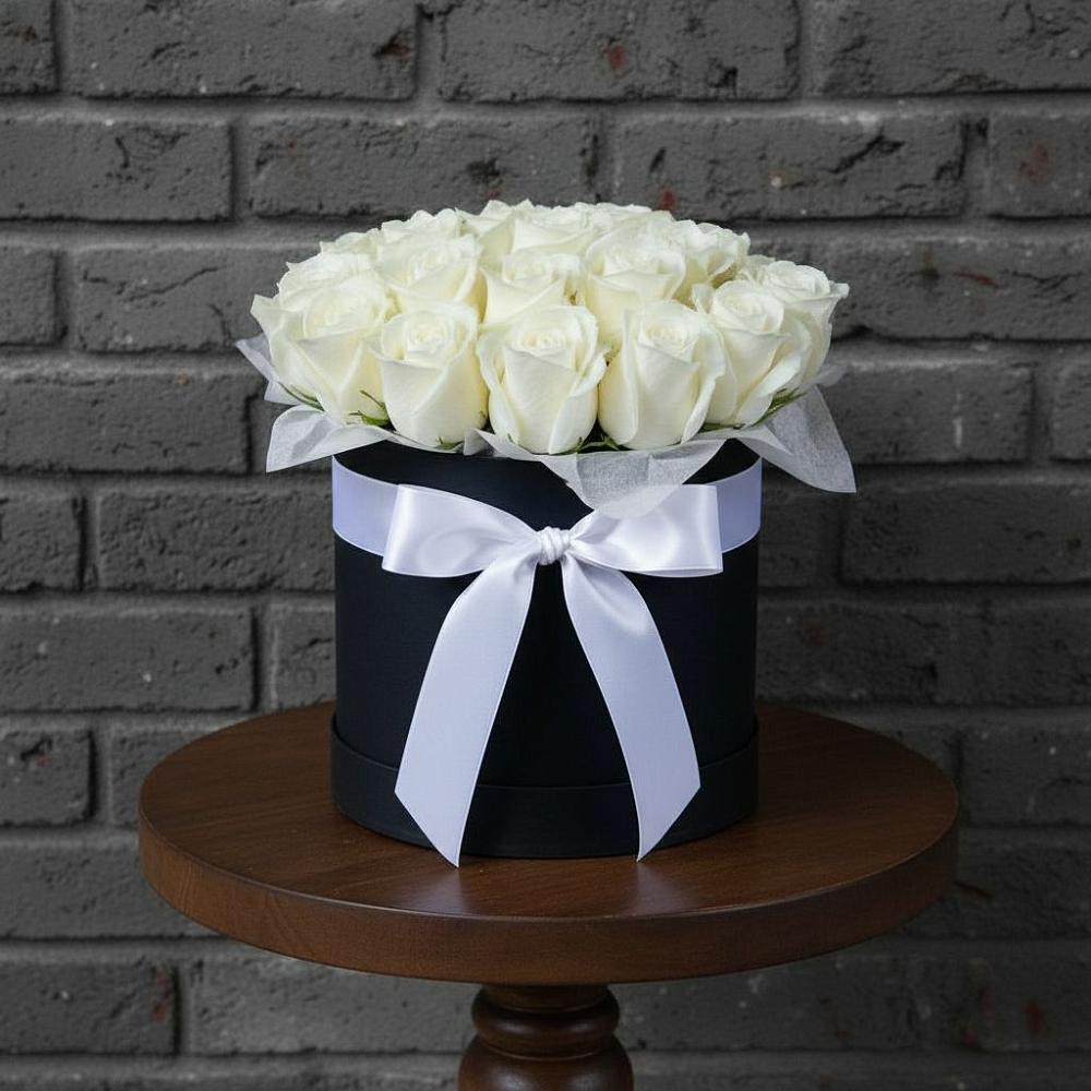 Цветочная композиция из Розы в шляпной коробке в Зеленый