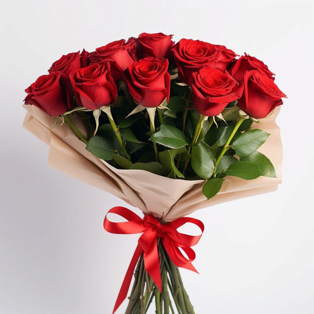 Букет 11 Красных роз Эдлесс Лав в Зеленый