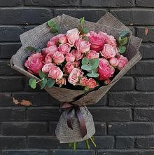 Букет цветов из:  Розы в Зеленый